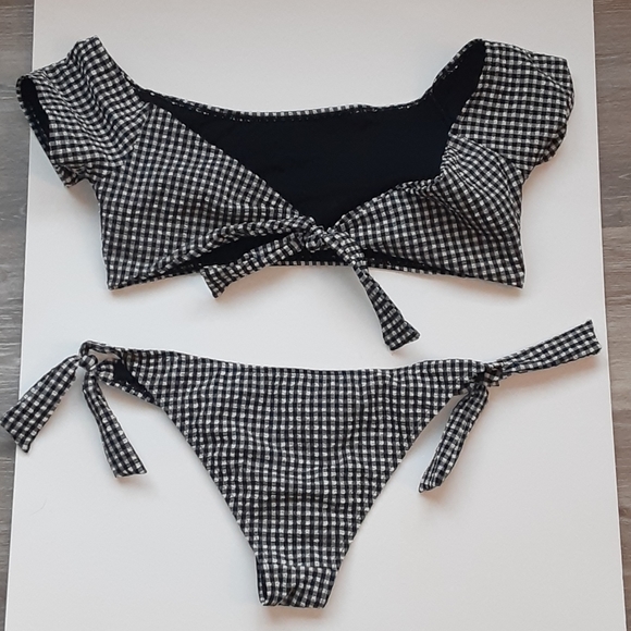 Cabana de Sol Gingham Bikini - Picture 2 of 7